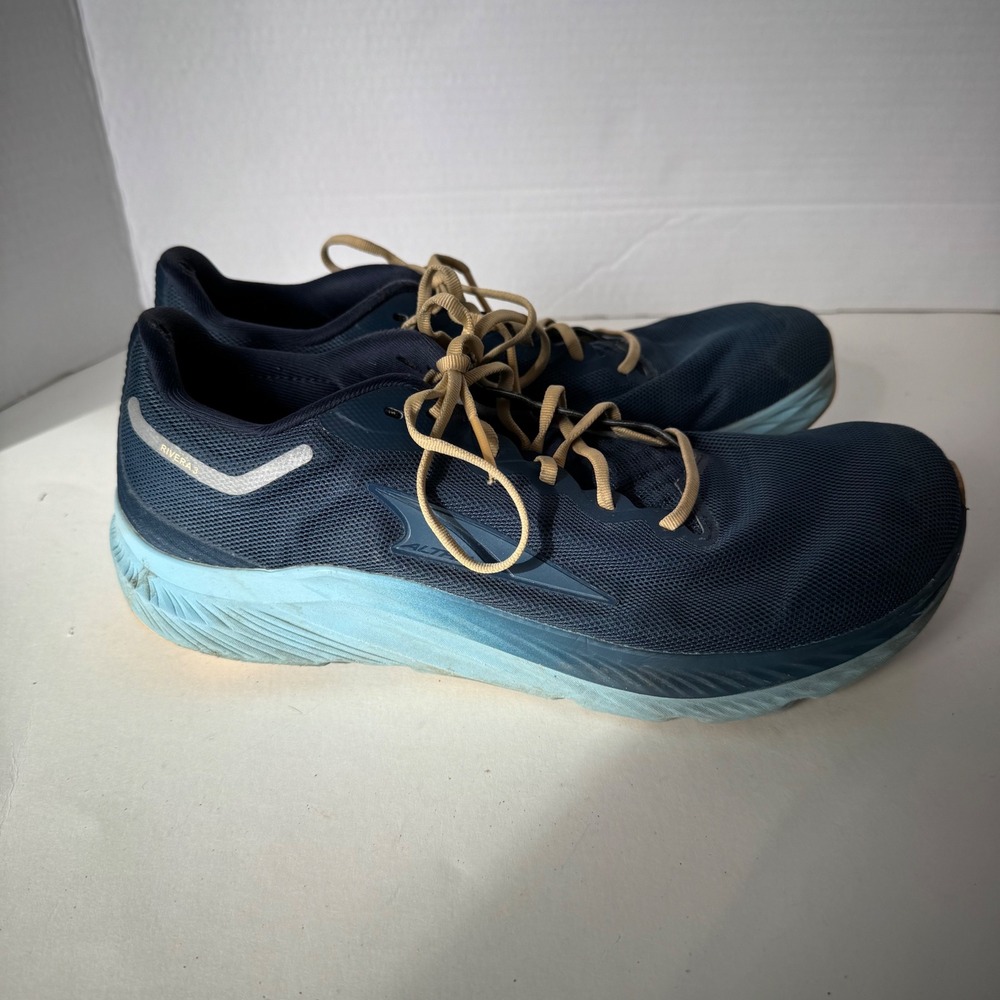 Altra Womens Rivera 3 Running Shoe in Navy Athletic‎ Sneakers US Size 10.5